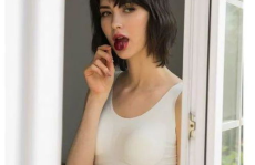 小姐姐头像内衣看,小姐姐头像引领潮流新风尚